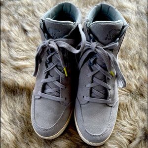 EUC Sorel wedge sneakers size 6.5 womens